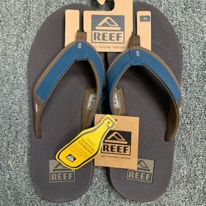 Reef fanning flip flops